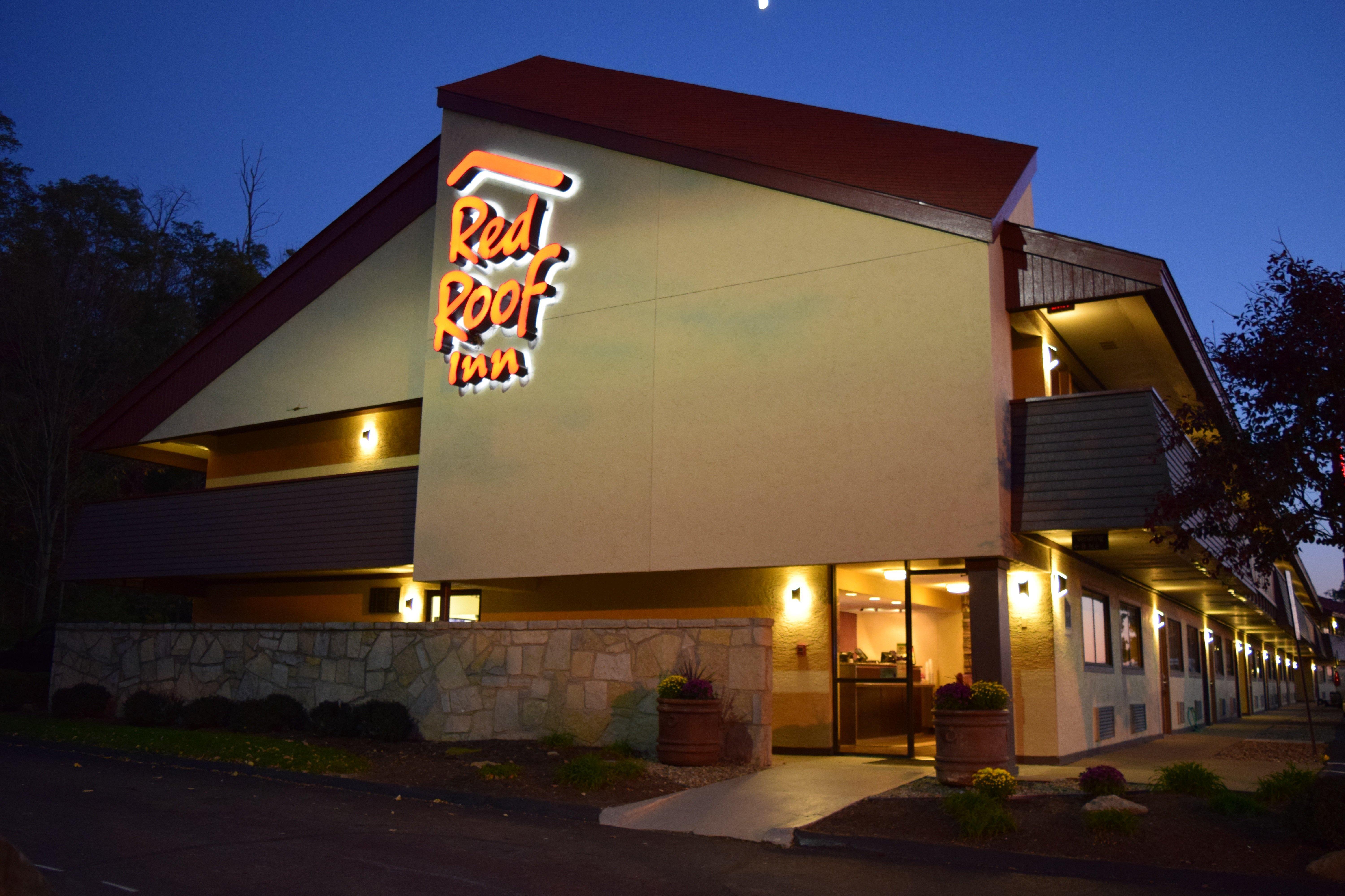 Red Roof Inn St Clairsville - Wheeling West St. Clairsville Bagian luar foto