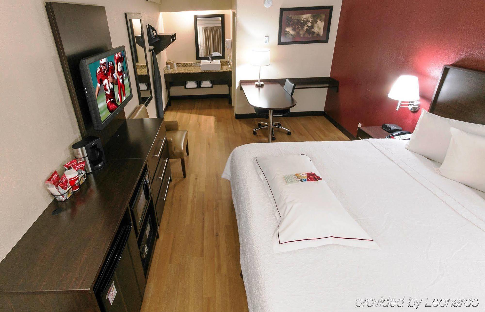 Red Roof Inn St Clairsville - Wheeling West St. Clairsville Bagian luar foto
