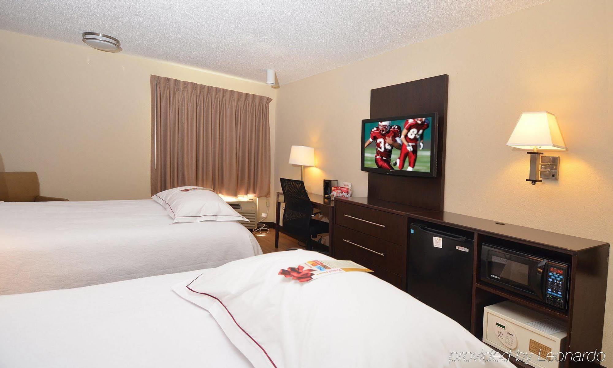 Red Roof Inn St Clairsville - Wheeling West St. Clairsville Bagian luar foto