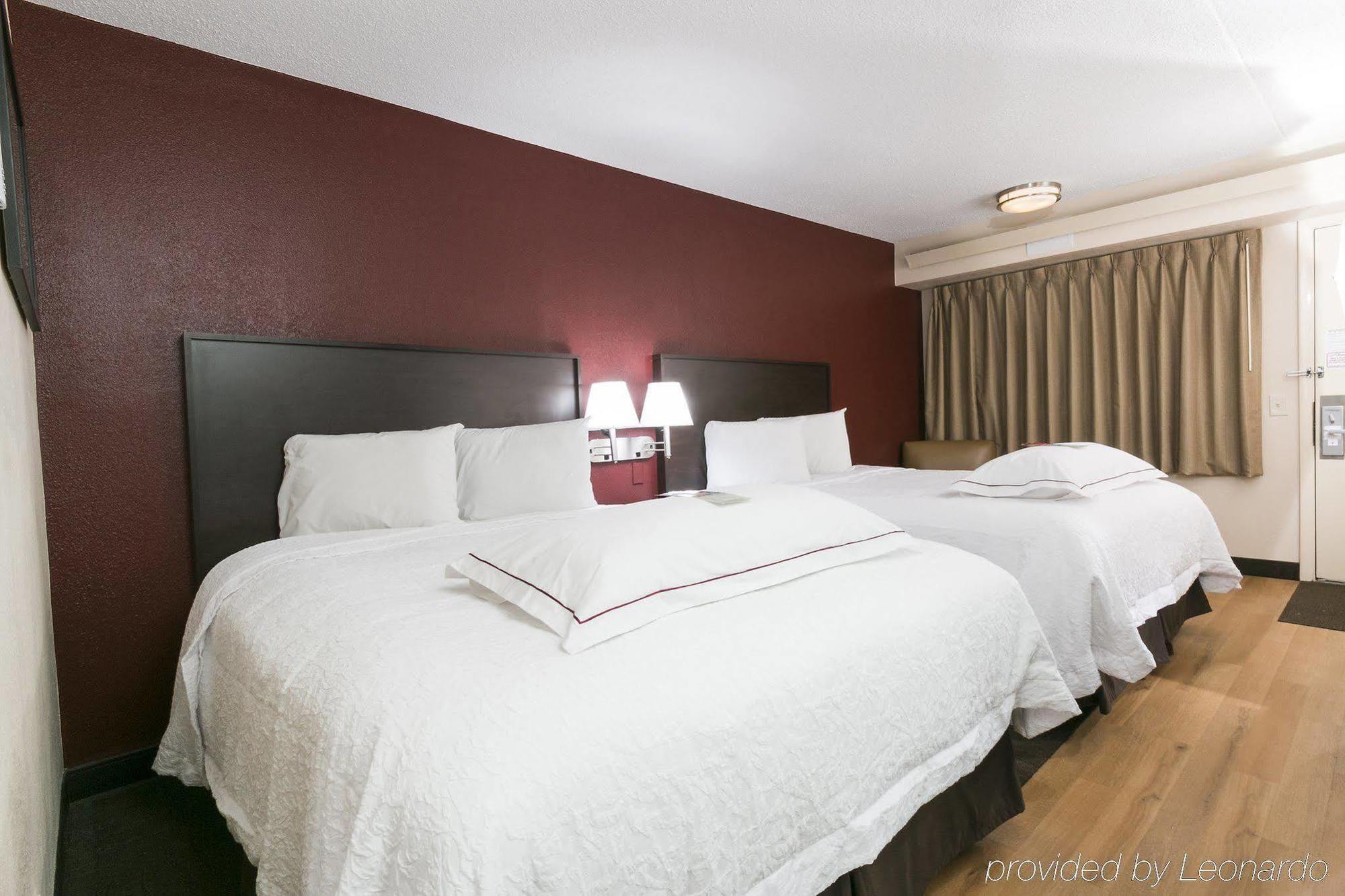 Red Roof Inn St Clairsville - Wheeling West St. Clairsville Bagian luar foto