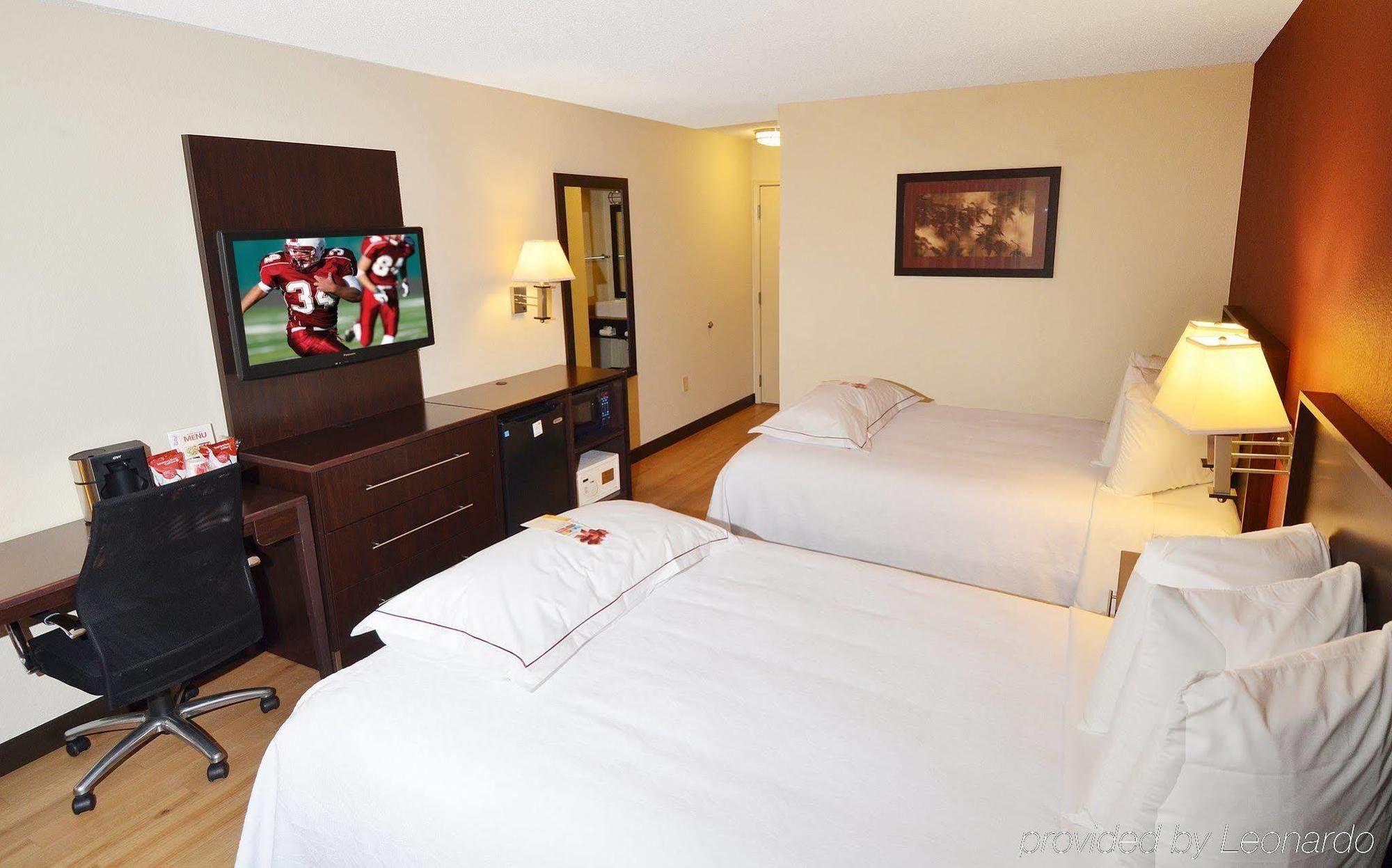 Red Roof Inn St Clairsville - Wheeling West St. Clairsville Bagian luar foto