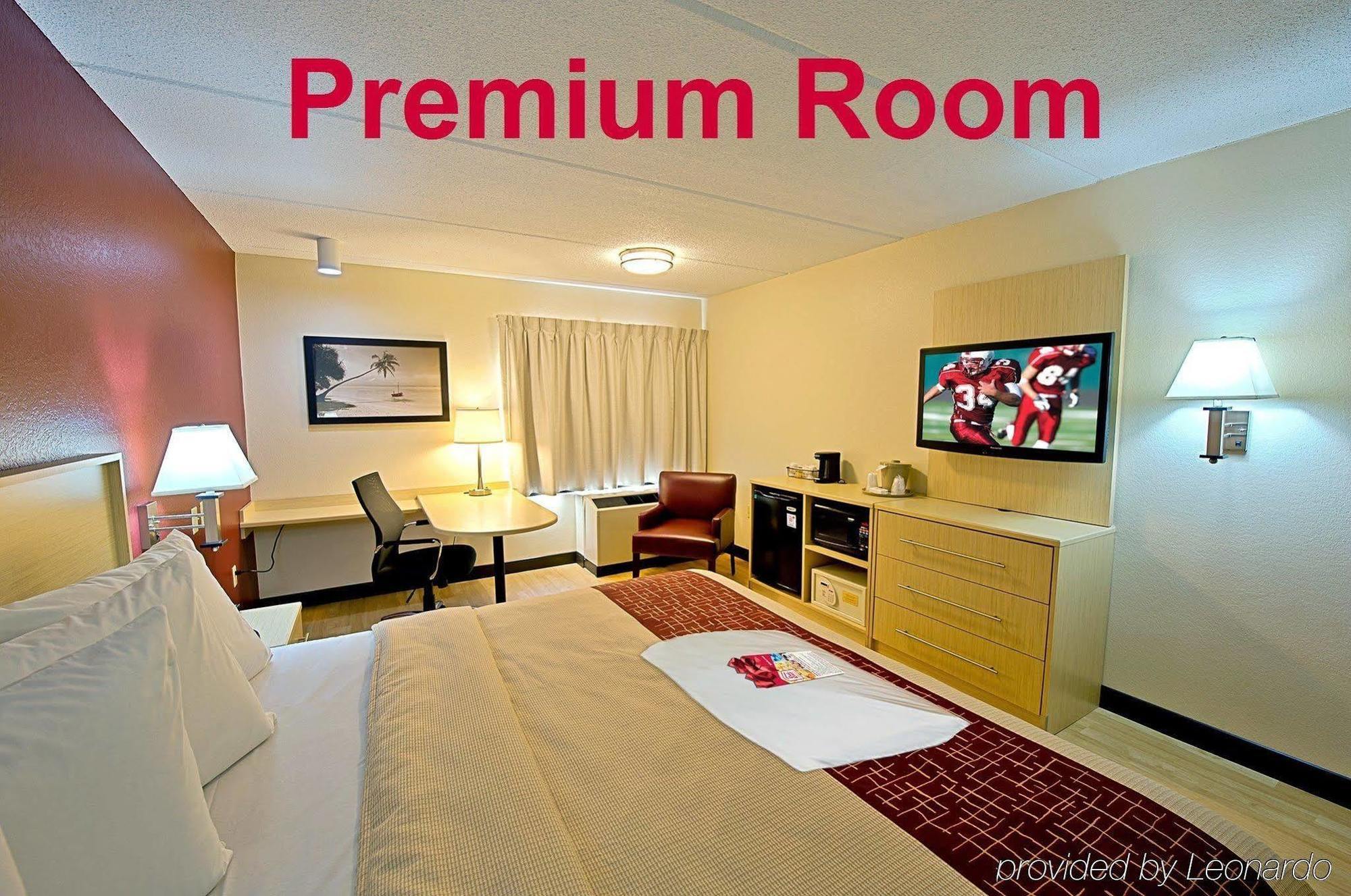 Red Roof Inn St Clairsville - Wheeling West St. Clairsville Bagian luar foto