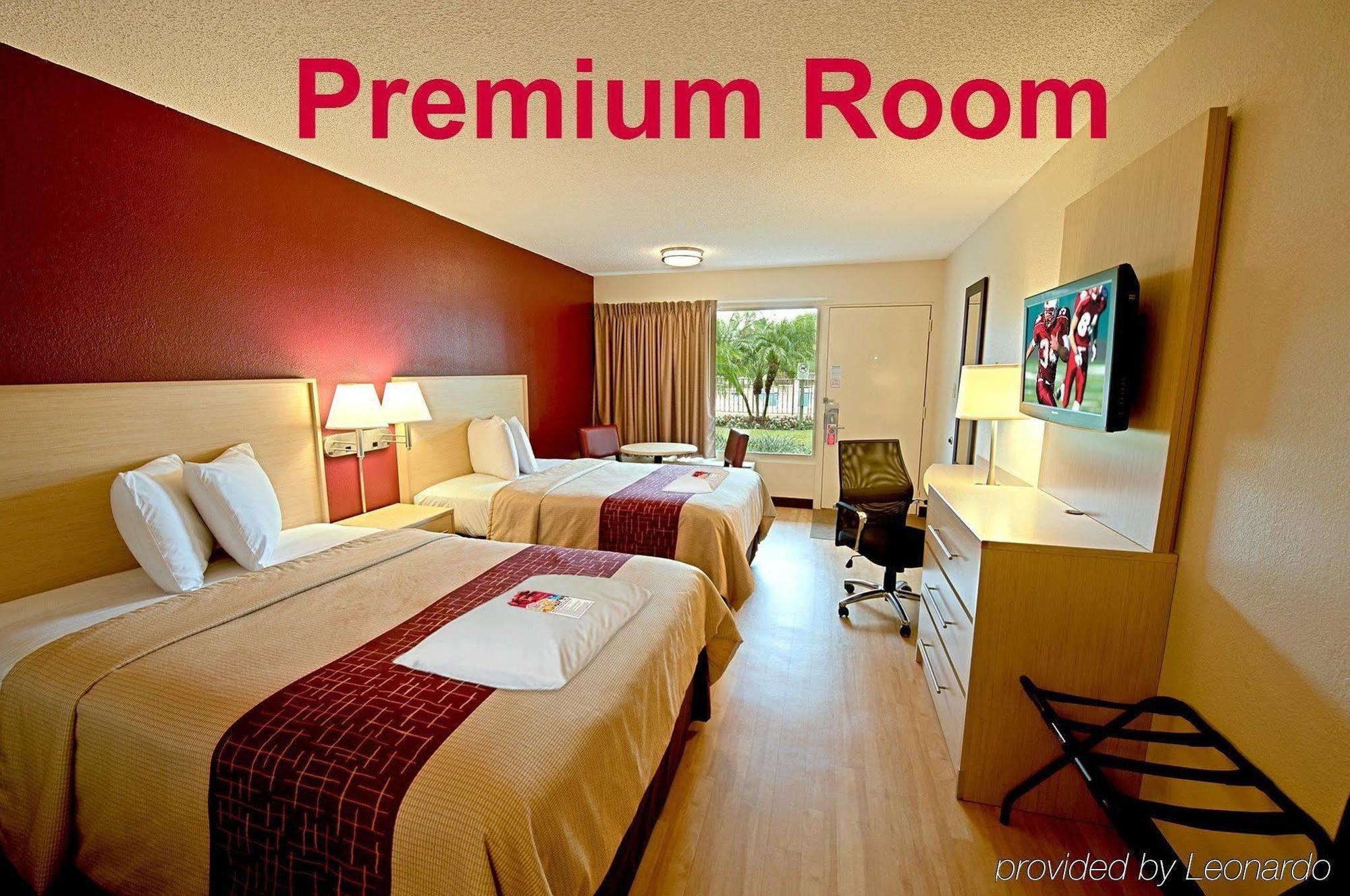 Red Roof Inn St Clairsville - Wheeling West St. Clairsville Bagian luar foto